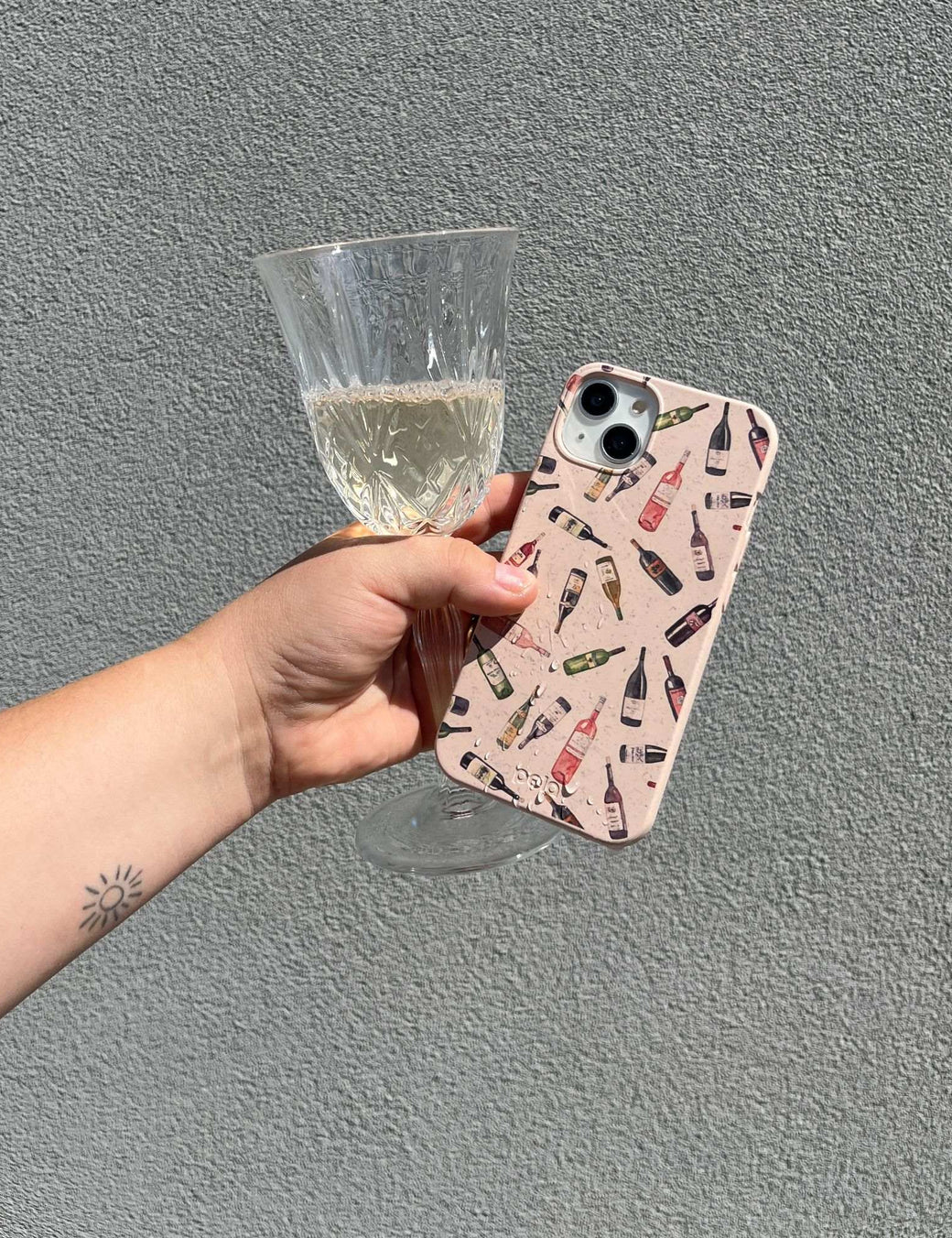 Seashell Wine Lovers iPhone 14 Case with MagSafe Module